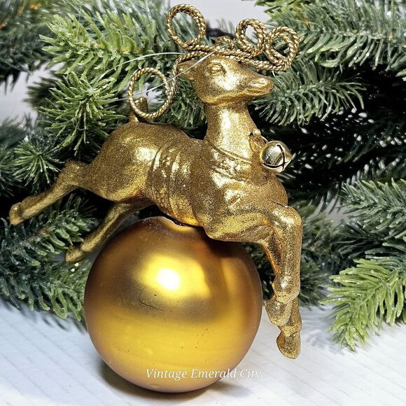 Vintage Golden Ready Reindeer On Glass Ball Christmas Tree Ornament W Bell 3d - Picture 14 of 14
